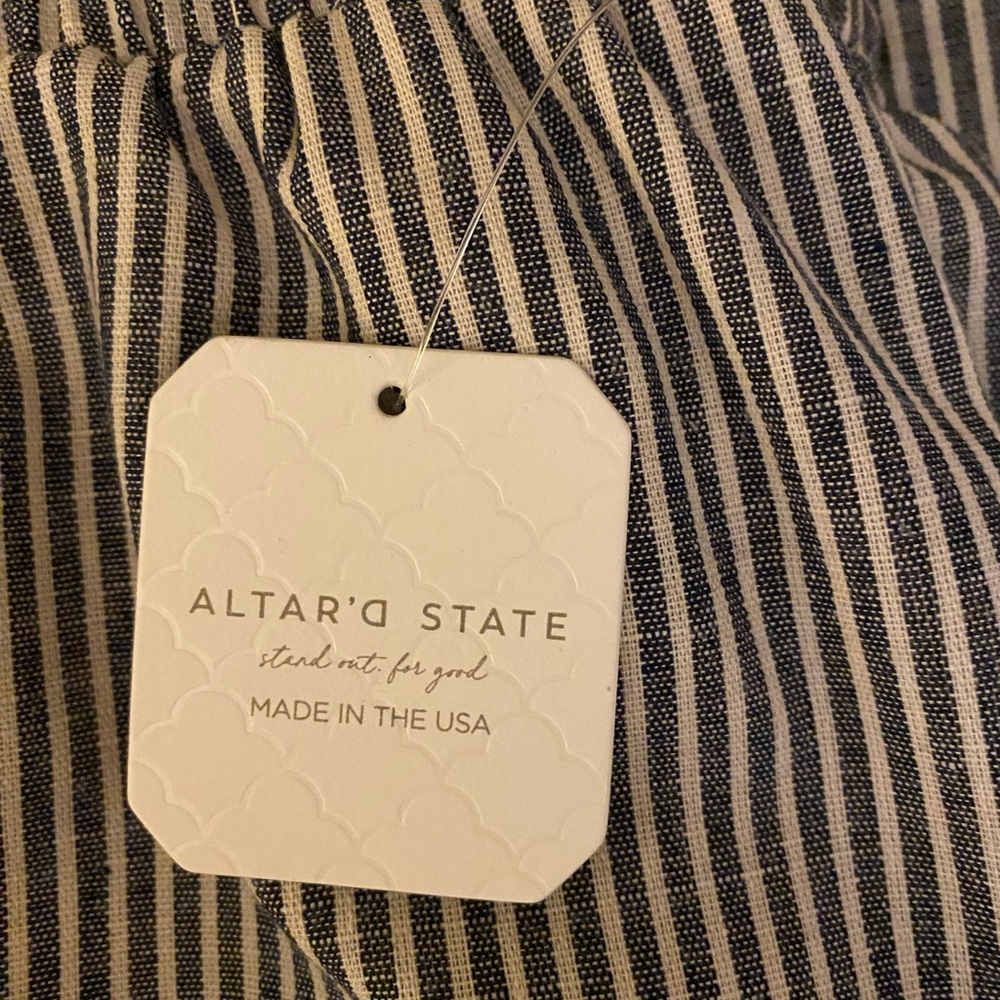 Brand new, never worn, tags on.. Altar’d State wide leg, linen Luisa pants